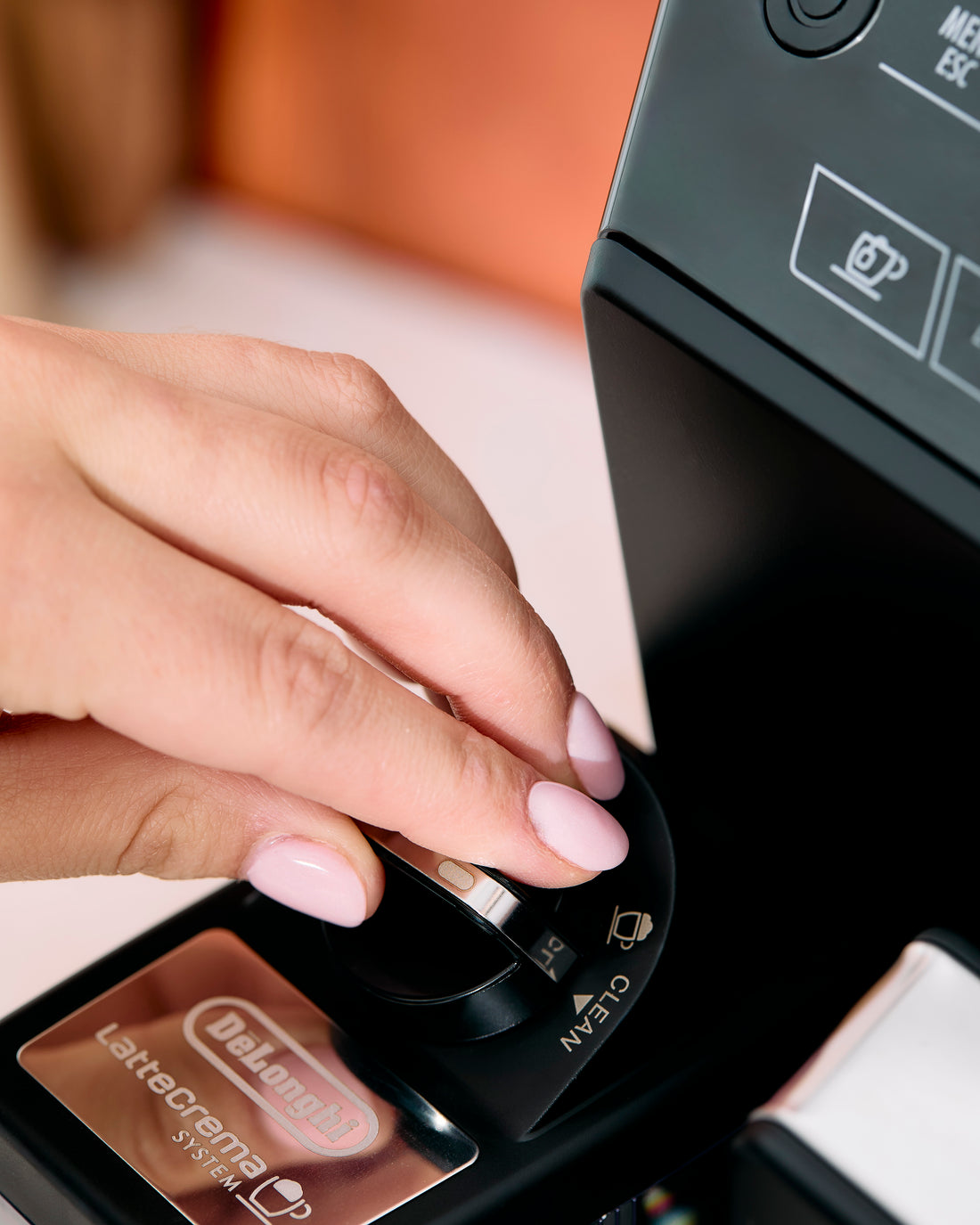 Delonghi Eletta Black Detail