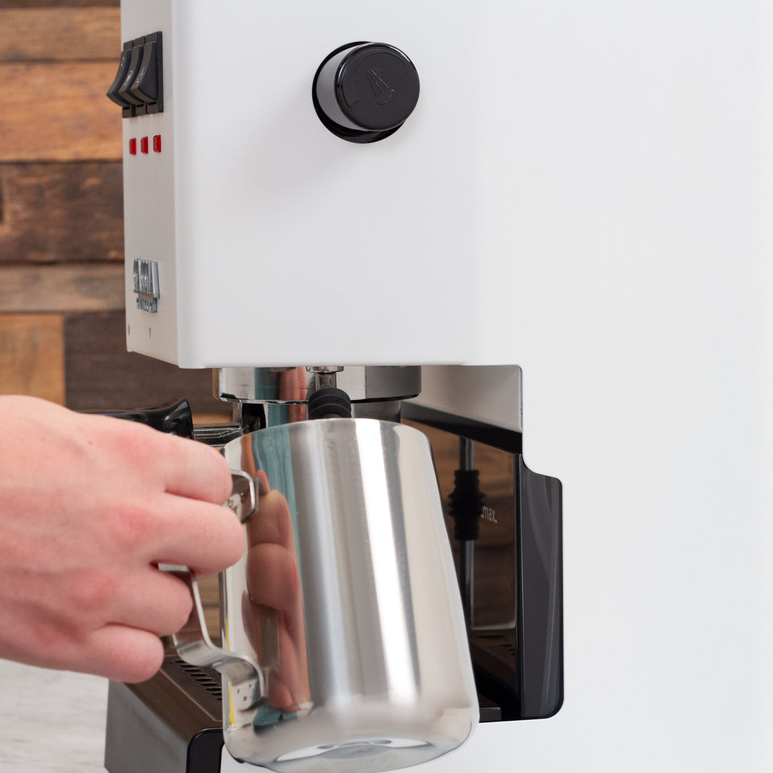Gaggia Classic Evo Pro Espresso Machine in Polar White with Olive Wood