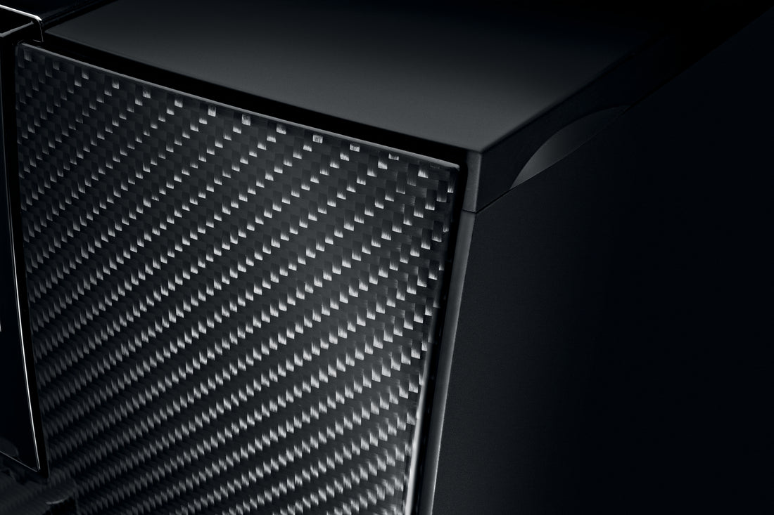 Jura J95 One-Touch Cappuccino and Latte Macchiato System Carbon Paneling.
