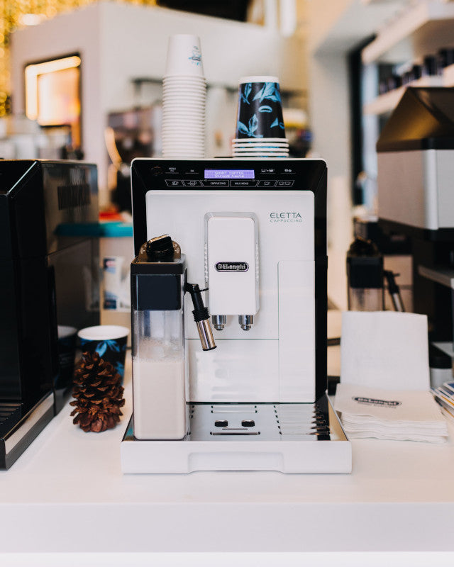 Refurbished DeLonghi Eletta Cappuccino in White ECAM44660W