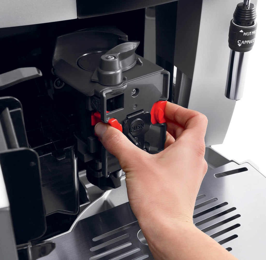 Refurbished DeLonghi ESAM04110S Magnifica