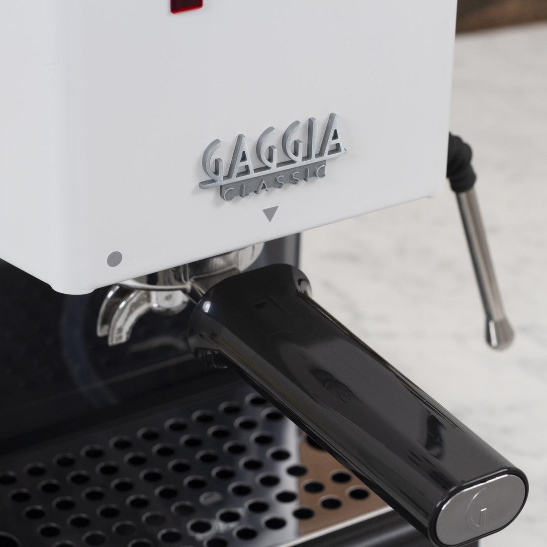 Gaggia Classic Evo Pro Espresso Machine in Polar White with Walnut