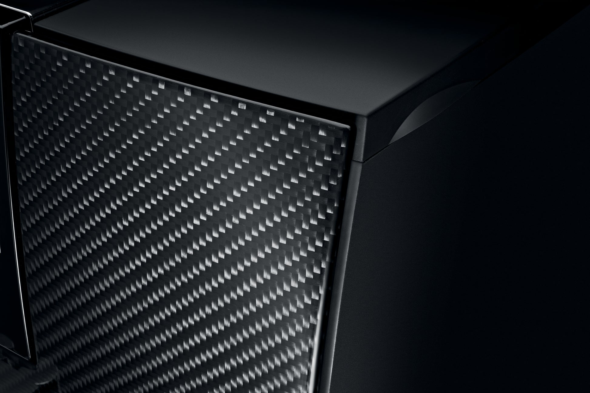 Jura J95 One-Touch Cappuccino and Latte Macchiato System Carbon Paneling.