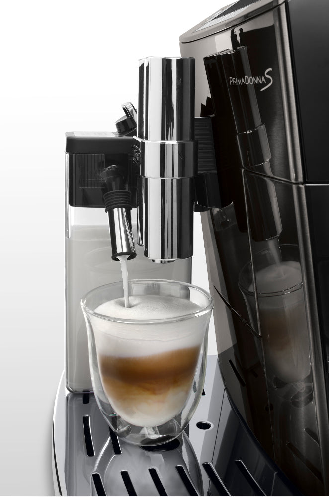 DeLonghi PrimaDonna S DE LUXE ECAM 28465B - Frothing
