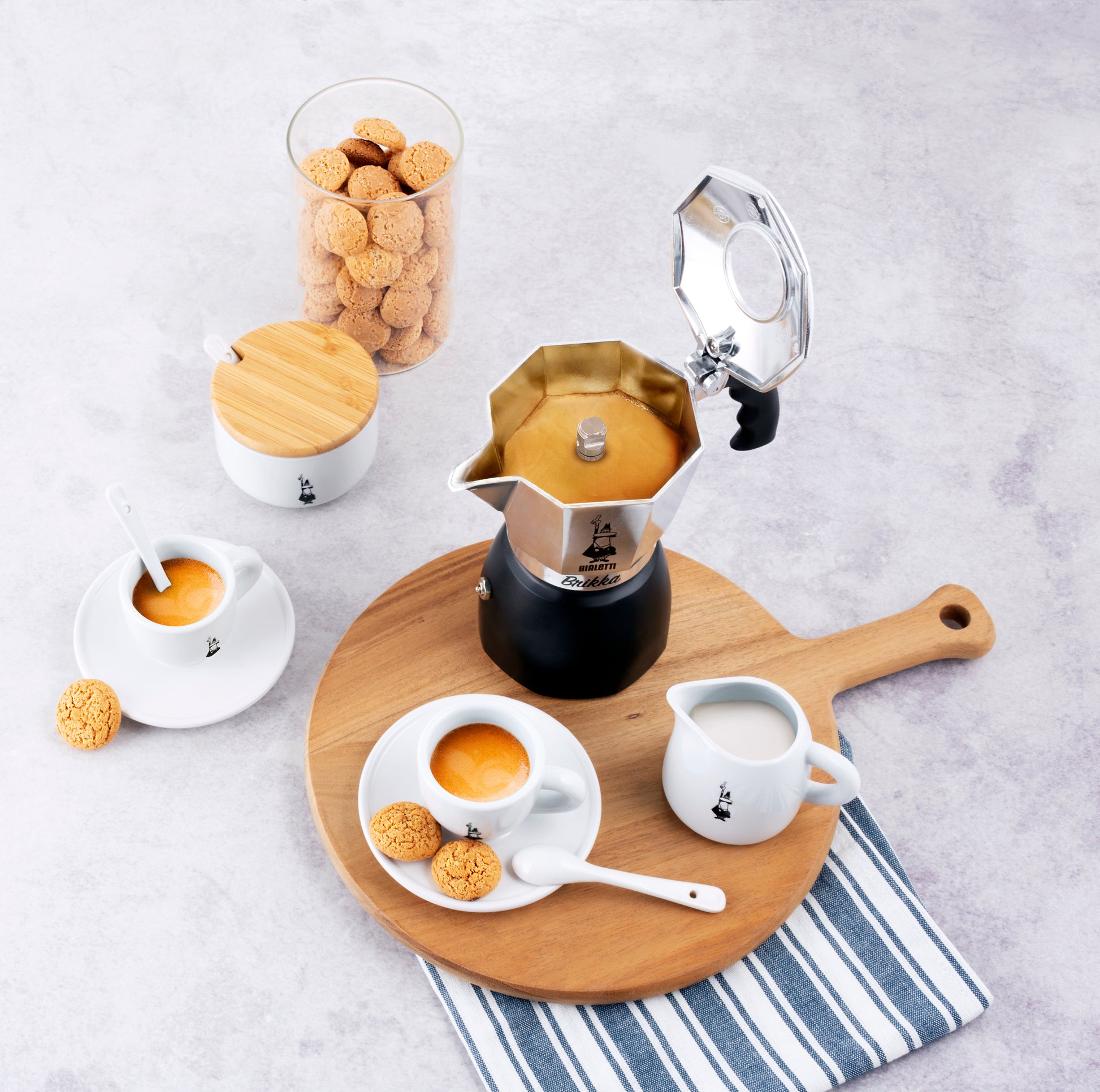 Bialetti Brikka Stove Top Espresso Coffee Maker with Pressurized Crema  Valve, 2 Cup