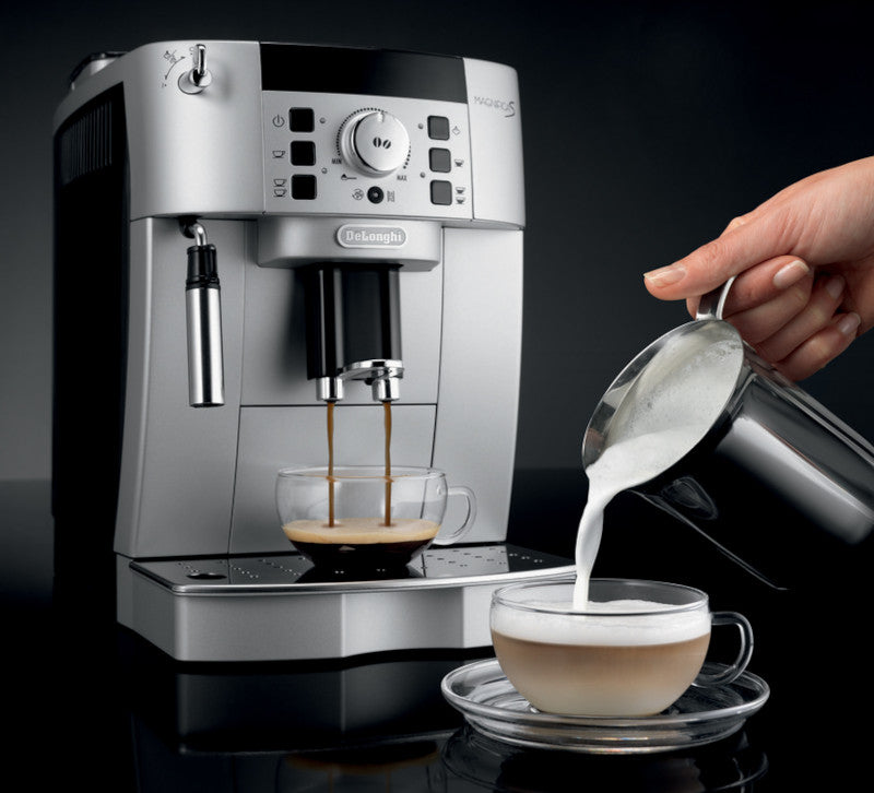  Delonghi ECAM22110B Super Automatic Espresso, Latte and  Cappuccino Machine, Black,50 ml: Home & Kitchen