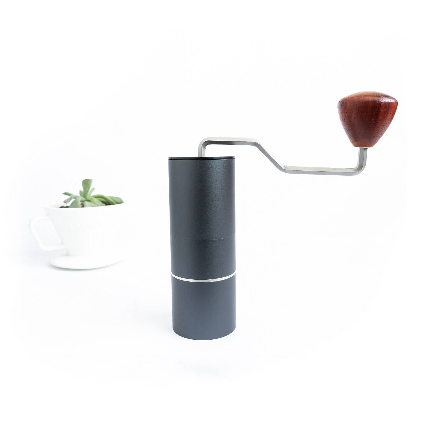 Saint Anthony Industries
セイントアンソニー Saint Anthony Industries The Millwright Hand Grinder for