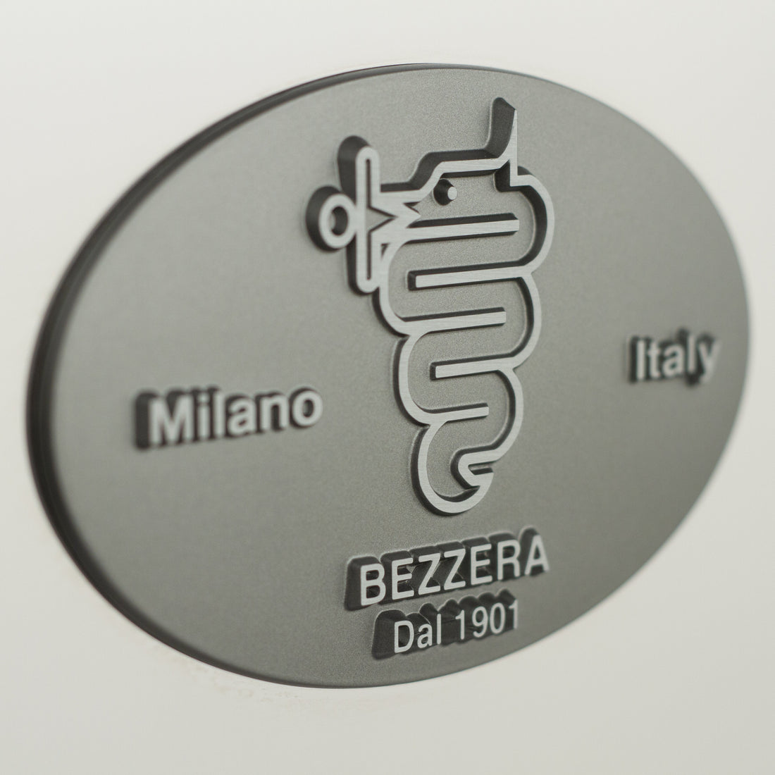 Bezzera logo badge on the back panel.