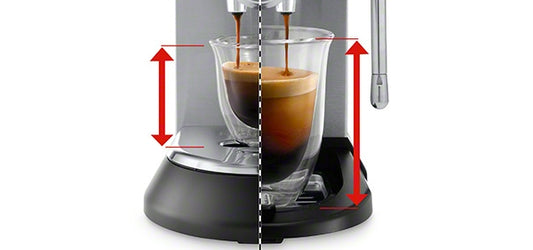 La machine à espresso Dedica Arte de De'Longhi EC885M, acier