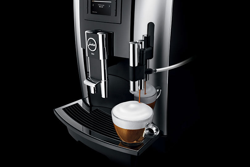 Making a cappuccino with the WE8